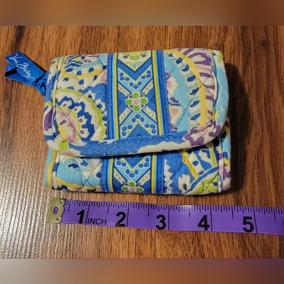 Vera Bradley Expandable Wallet - Capri Blue Pattern - Picture 3 of 4